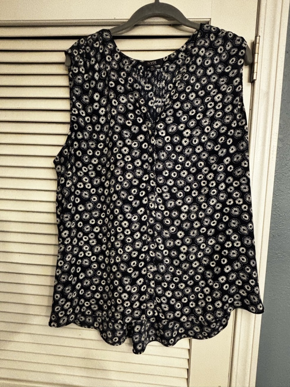 NYDJ Navy and White Sleeveless Floral Print Camisole - Picture 3 of 4
